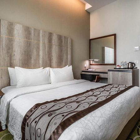 Ano Hotel Miri Εξωτερικό φωτογραφία