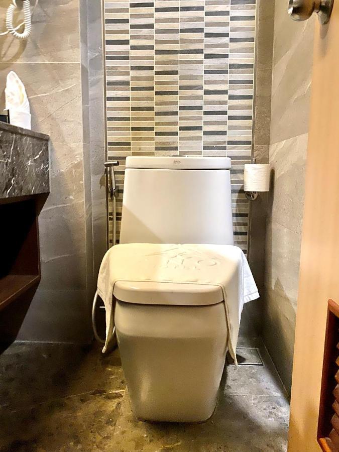 Ano Hotel Miri Εξωτερικό φωτογραφία