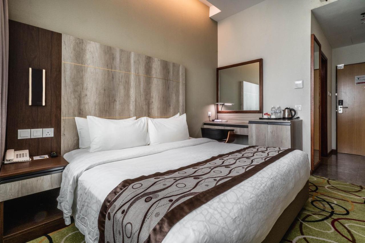 Ano Hotel Miri Εξωτερικό φωτογραφία