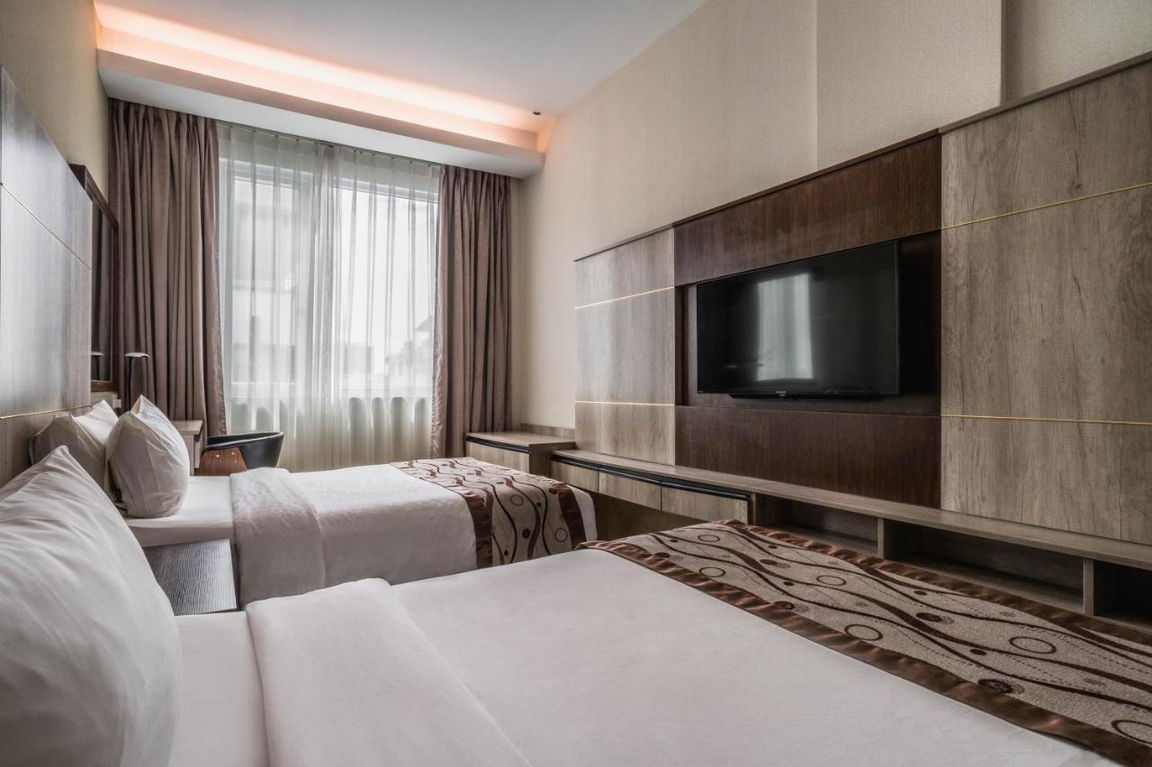 Ano Hotel Miri Εξωτερικό φωτογραφία