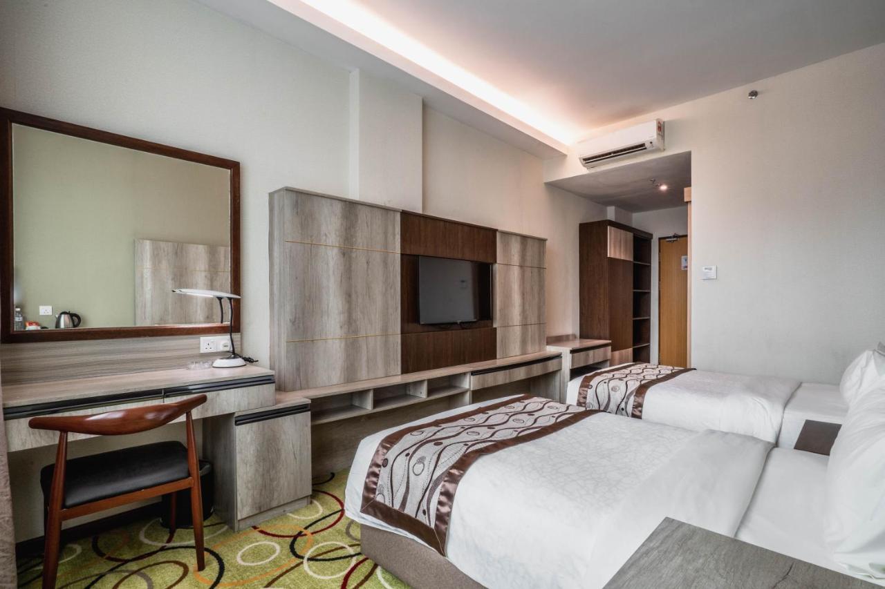 Ano Hotel Miri Εξωτερικό φωτογραφία