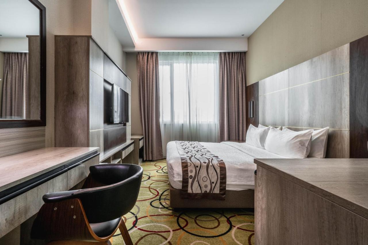 Ano Hotel Miri Εξωτερικό φωτογραφία