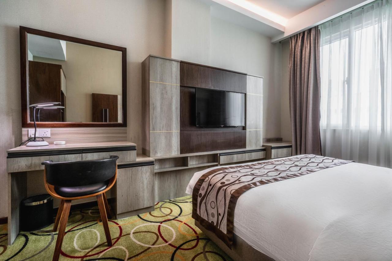Ano Hotel Miri Εξωτερικό φωτογραφία