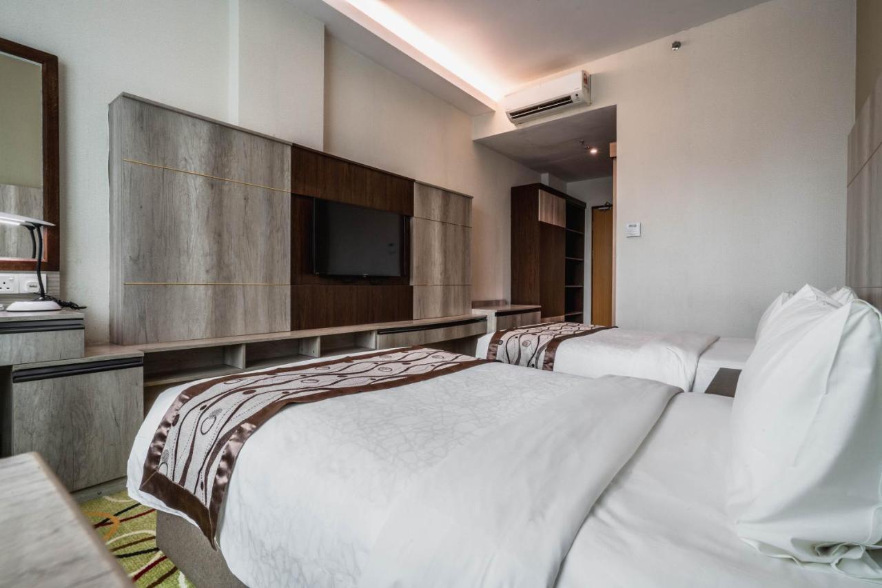 Ano Hotel Miri Εξωτερικό φωτογραφία