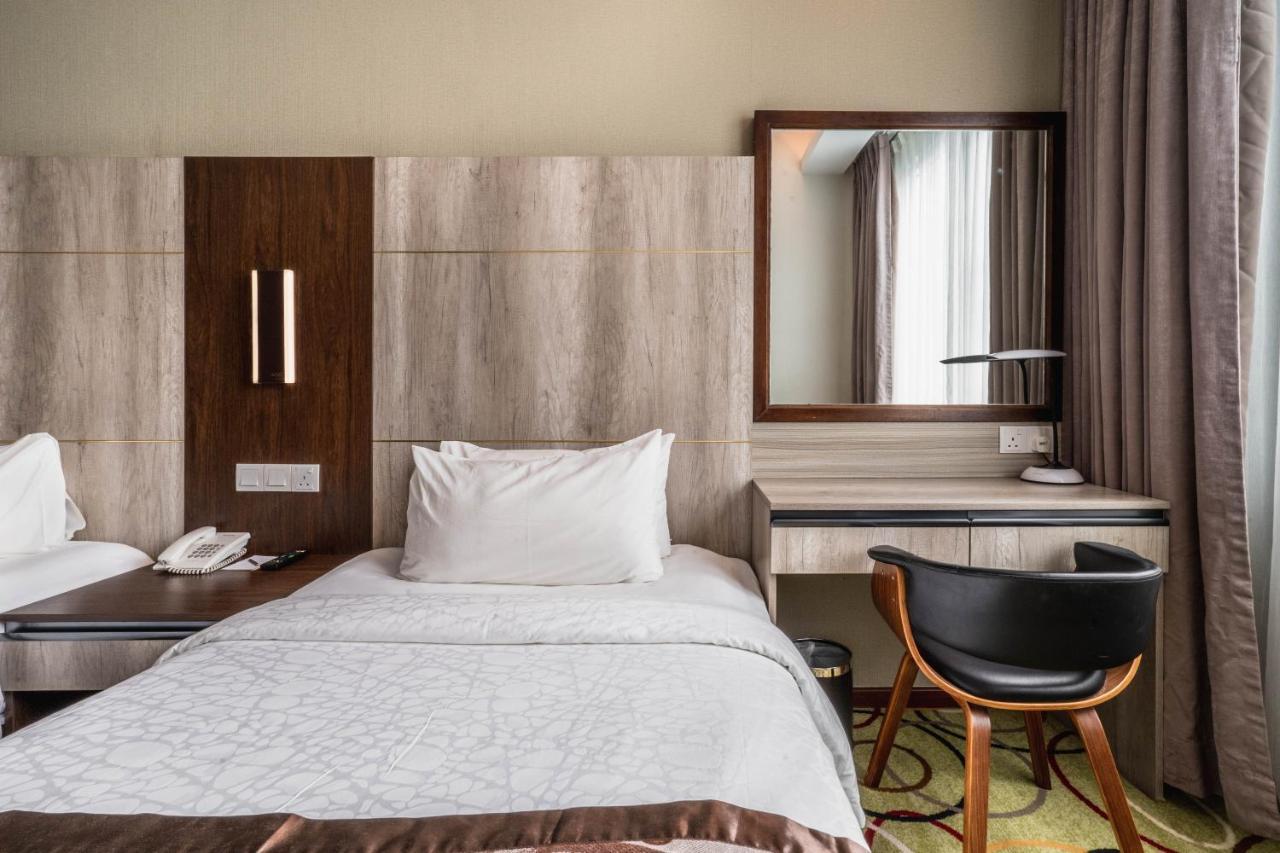 Ano Hotel Miri Εξωτερικό φωτογραφία