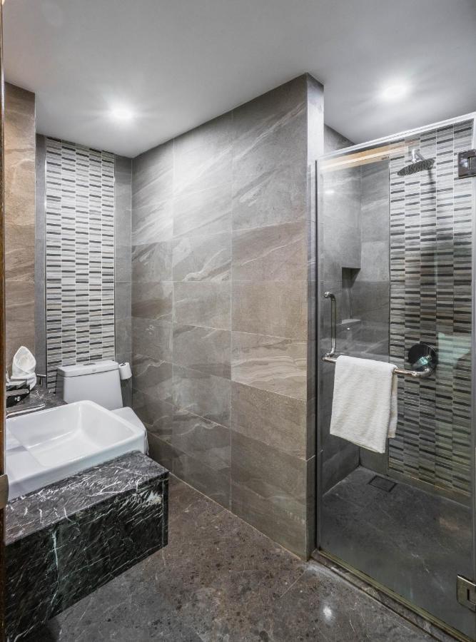Ano Hotel Miri Εξωτερικό φωτογραφία